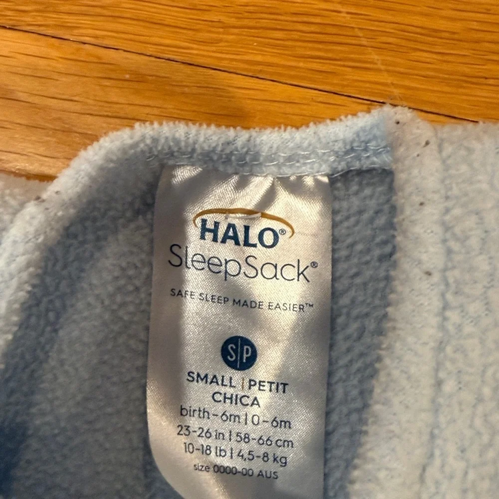 Halo boys sleepsack size small birth -6 months .